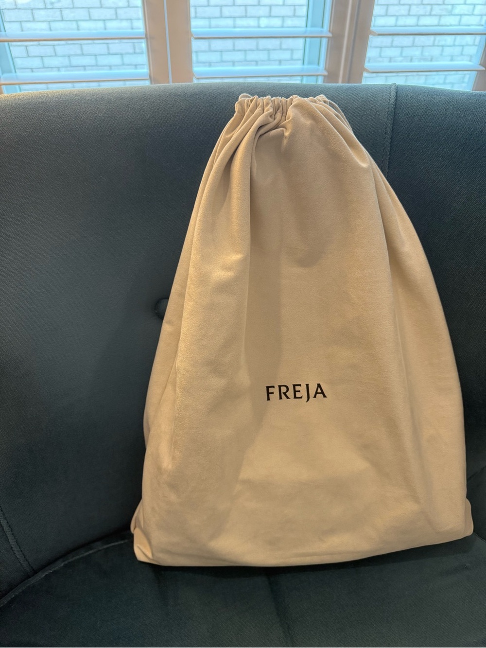 Freja NYC Caroline Bag Black | Quiet Luxury | Minimalist | Like New w/Dust Bag - Picture 6 of 8